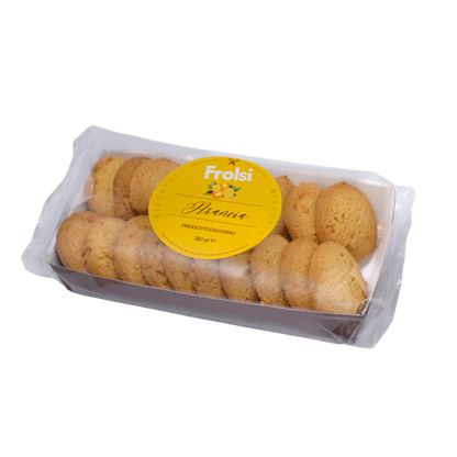 Biscotti di pasta frolla con  scorzette di Arancia
